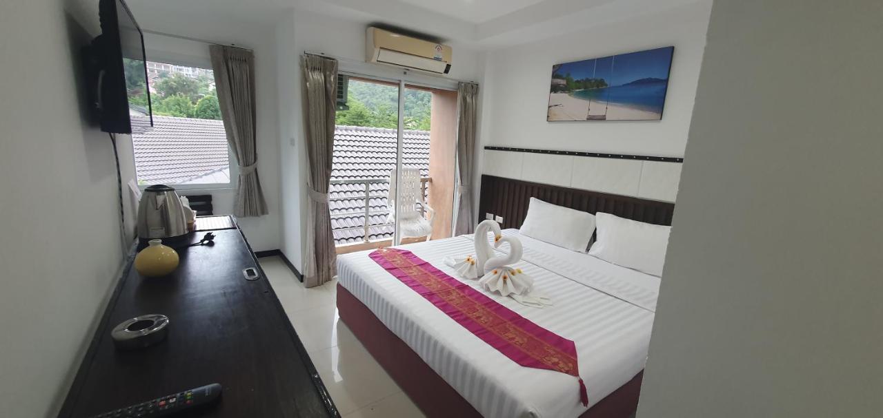 At Home Hotel Patong Exterior photo